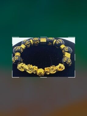 New Feng Shui Pixiu Obsidian Bracelet stunning with storage bag